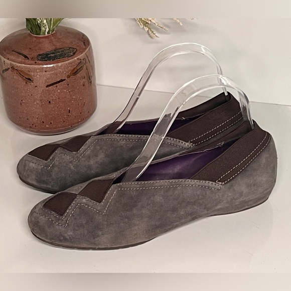 🛍️Dark gray suede VANELI‎ slip on shoes size 7. - Picture 7 of 7